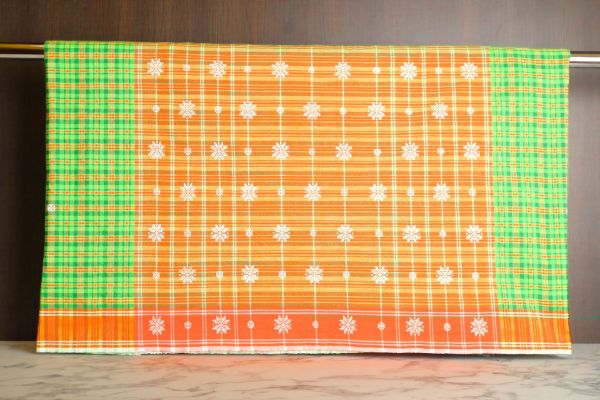 Picture of Kain Penakan Gedong Pinang Muda Berlapis Motif Pecah Lapan Tenun Silver